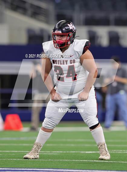 Thumbnail 3 in Motley County vs. Strawn (UIL Football 1A D2 Finals) photogallery.