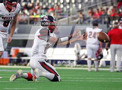 Thumbnail 3 in Motley County vs. Strawn (UIL Football 1A D2 Finals) photogallery.