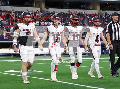 Thumbnail 3 in Motley County vs. Strawn (UIL Football 1A D2 Finals) photogallery.