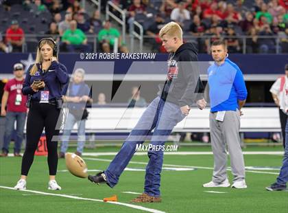 Thumbnail 1 in Motley County vs. Strawn (UIL Football 1A D2 Finals) photogallery.