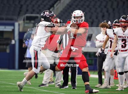 Thumbnail 2 in Motley County vs. Strawn (UIL Football 1A D2 Finals) photogallery.