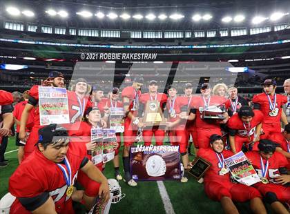 Thumbnail 2 in Motley County vs. Strawn (UIL Football 1A D2 Finals) photogallery.