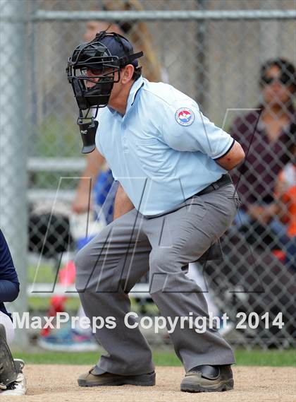 Thumbnail 2 in Birmingham vs. Nordhoff (Birmingham Classic) photogallery.