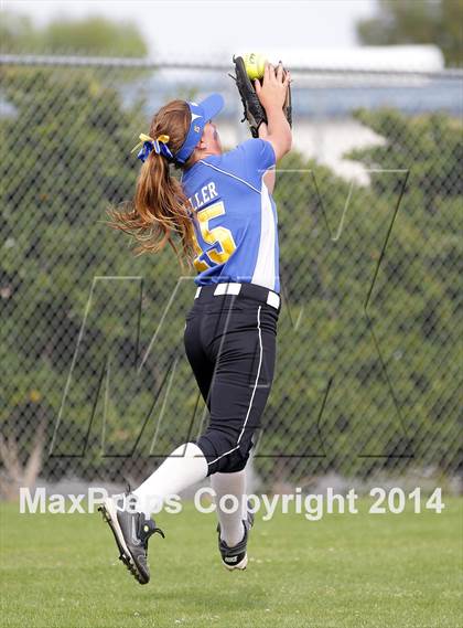Thumbnail 3 in Birmingham vs. Nordhoff (Birmingham Classic) photogallery.