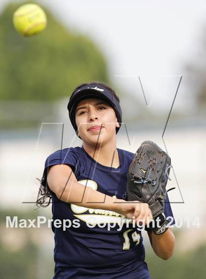 Thumbnail 2 in Birmingham vs. Nordhoff (Birmingham Classic) photogallery.