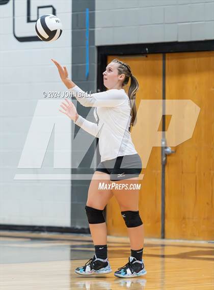 Thumbnail 3 in West Bladen @ South Columbus photogallery.