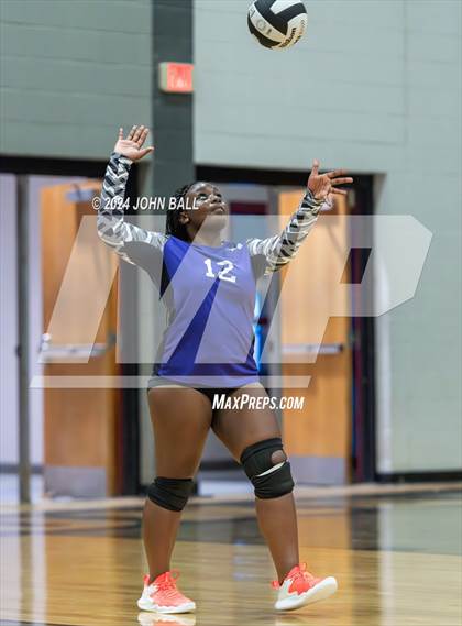 Thumbnail 3 in West Bladen @ South Columbus photogallery.