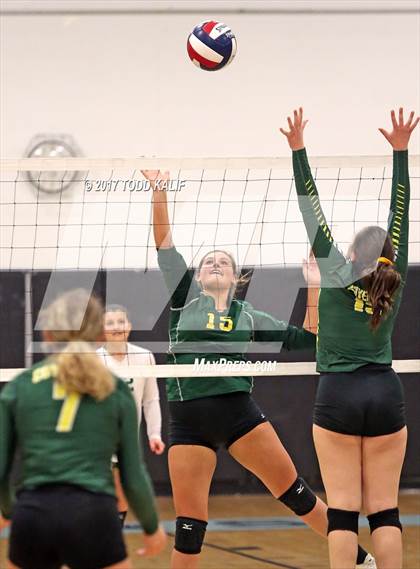 Thumbnail 1 in Holy Cross vs. Coventry (CIAC Class S semifinal) photogallery.