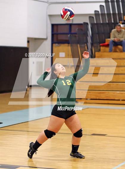 Thumbnail 2 in Holy Cross vs. Coventry (CIAC Class S semifinal) photogallery.