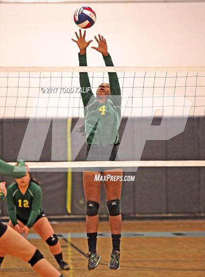 Thumbnail 1 in Holy Cross vs. Coventry (CIAC Class S semifinal) photogallery.
