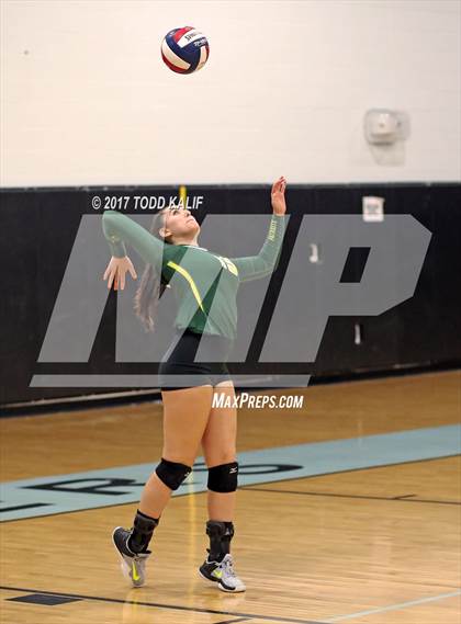 Thumbnail 1 in Holy Cross vs. Coventry (CIAC Class S semifinal) photogallery.