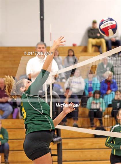 Thumbnail 2 in Holy Cross vs. Coventry (CIAC Class S semifinal) photogallery.