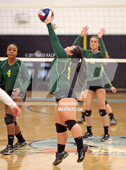 Thumbnail 3 in Holy Cross vs. Coventry (CIAC Class S semifinal) photogallery.