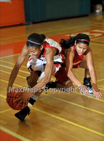 Thumbnail 3 in Corona vs. Rancho Verde (Lady Bears Holiday Classic Finals) photogallery.