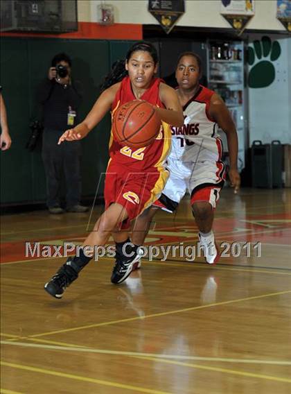 Thumbnail 3 in Corona vs. Rancho Verde (Lady Bears Holiday Classic Finals) photogallery.