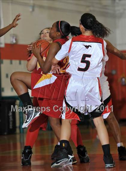 Thumbnail 2 in Corona vs. Rancho Verde (Lady Bears Holiday Classic Finals) photogallery.