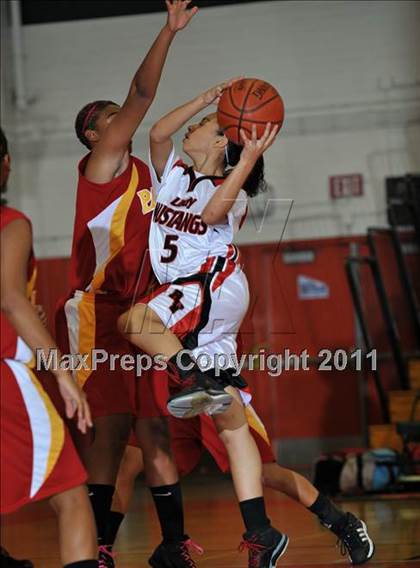 Thumbnail 3 in Corona vs. Rancho Verde (Lady Bears Holiday Classic Finals) photogallery.