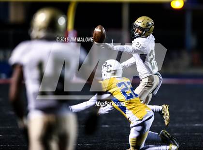 Thumbnail 1 in Berean Christian vs. St. Patrick-St. Vincent (CIF NCS D5 Semifinals) photogallery.
