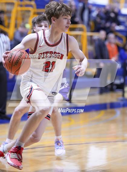 Thumbnail 2 in Pierson vs Port Jefferson (NYSPHSAA Section XI Class C Final) photogallery.