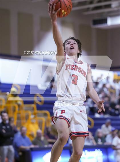 Thumbnail 2 in Pierson vs Port Jefferson (NYSPHSAA Section XI Class C Final) photogallery.