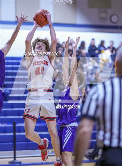 Thumbnail 1 in Pierson vs Port Jefferson (NYSPHSAA Section XI Class C Final) photogallery.