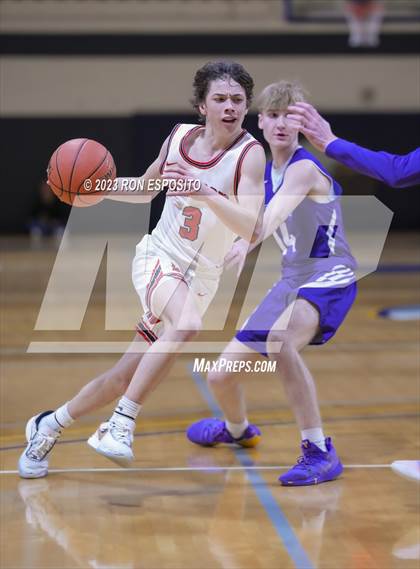 Thumbnail 1 in Pierson vs Port Jefferson (NYSPHSAA Section XI Class C Final) photogallery.