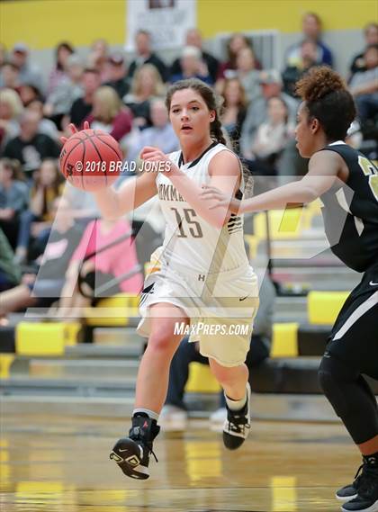 Thumbnail 2 in Hendersonville vs Mount Juliet (TSSAA District 9-AAA Quarterfinal) photogallery.