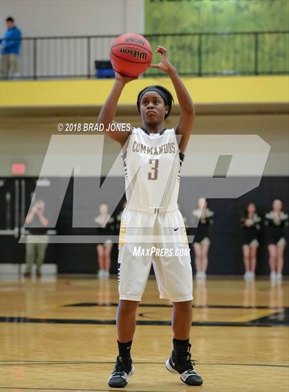 Thumbnail 3 in Hendersonville vs Mount Juliet (TSSAA District 9-AAA Quarterfinal) photogallery.