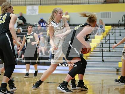 Thumbnail 3 in Hendersonville vs Mount Juliet (TSSAA District 9-AAA Quarterfinal) photogallery.
