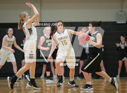 Thumbnail 2 in Hendersonville vs Mount Juliet (TSSAA District 9-AAA Quarterfinal) photogallery.