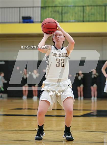 Thumbnail 3 in Hendersonville vs Mount Juliet (TSSAA District 9-AAA Quarterfinal) photogallery.