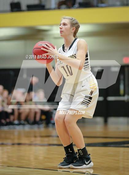 Thumbnail 1 in Hendersonville vs Mount Juliet (TSSAA District 9-AAA Quarterfinal) photogallery.