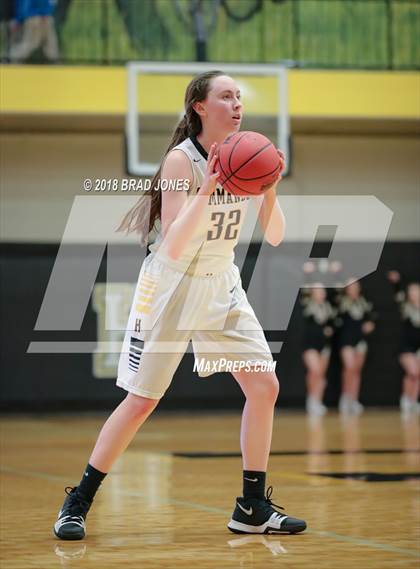 Thumbnail 1 in Hendersonville vs Mount Juliet (TSSAA District 9-AAA Quarterfinal) photogallery.