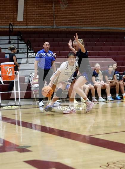 Thumbnail 3 in Catalina Foothills vs Dobson (Salpointe Cactus Clash) photogallery.