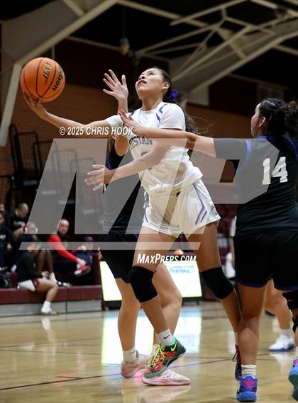 Thumbnail 1 in Catalina Foothills vs Dobson (Salpointe Cactus Clash) photogallery.