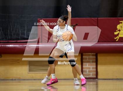 Thumbnail 1 in Catalina Foothills vs Dobson (Salpointe Cactus Clash) photogallery.