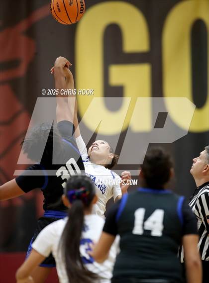 Thumbnail 1 in Catalina Foothills vs Dobson (Salpointe Cactus Clash) photogallery.