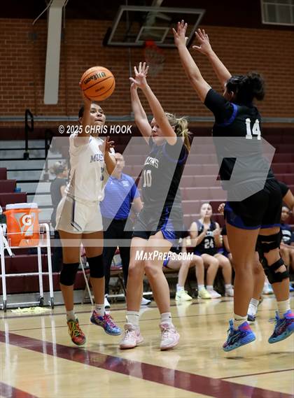 Thumbnail 1 in Catalina Foothills vs Dobson (Salpointe Cactus Clash) photogallery.