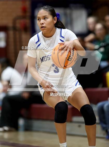 Thumbnail 2 in Catalina Foothills vs Dobson (Salpointe Cactus Clash) photogallery.