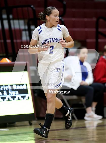 Thumbnail 3 in Catalina Foothills vs Dobson (Salpointe Cactus Clash) photogallery.