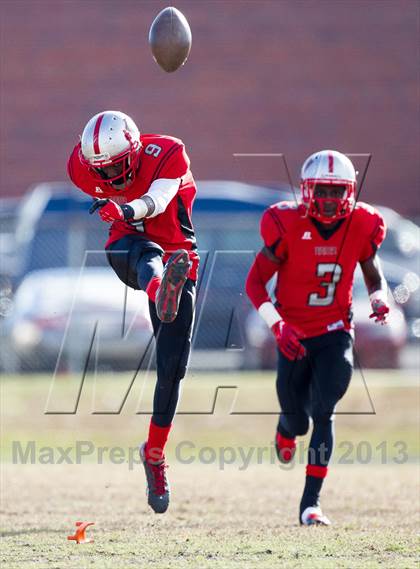 Thumbnail 1 in Suitland vs Duval (MPSSAA 4A Regional Final) photogallery.