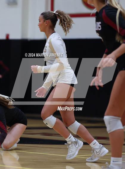 Thumbnail 1 in Palos Verdes vs. Oaks Christian photogallery.