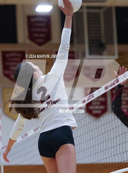 Thumbnail 3 in Palos Verdes vs. Oaks Christian photogallery.