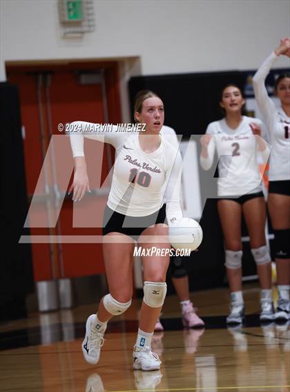 Thumbnail 1 in Palos Verdes vs. Oaks Christian photogallery.