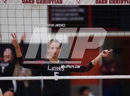 Thumbnail 3 in Palos Verdes vs. Oaks Christian photogallery.