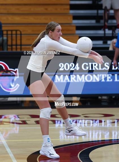 Thumbnail 3 in Palos Verdes vs. Oaks Christian photogallery.