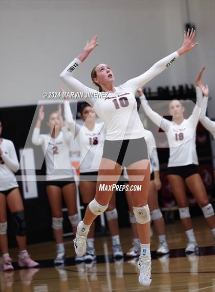 Thumbnail 3 in Palos Verdes vs. Oaks Christian photogallery.