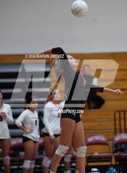 Thumbnail 1 in Palos Verdes vs. Oaks Christian photogallery.