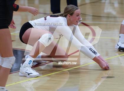 Thumbnail 2 in Palos Verdes vs. Oaks Christian photogallery.