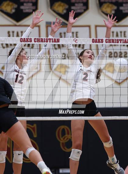 Thumbnail 3 in Palos Verdes vs. Oaks Christian photogallery.